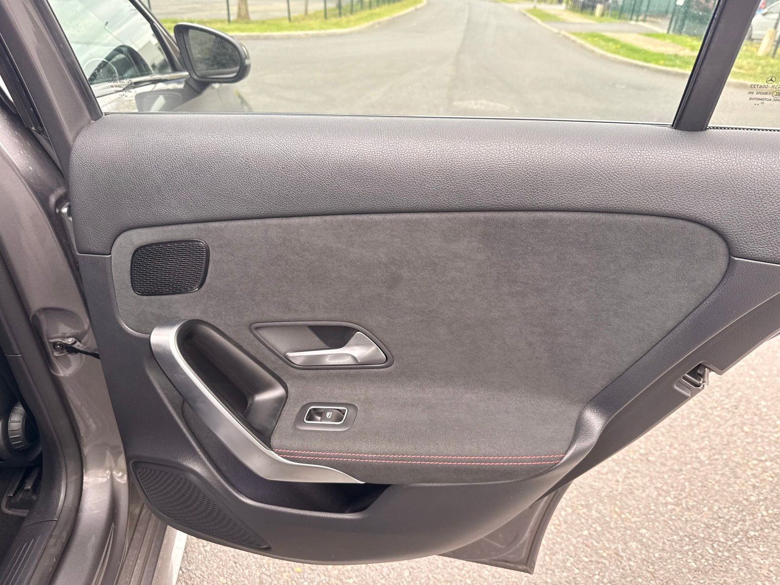 MERCEDES-BENZ Classe A 200 d 2.0 d 8G-DCT 150 cv Boîte auto / AMG Line Édition