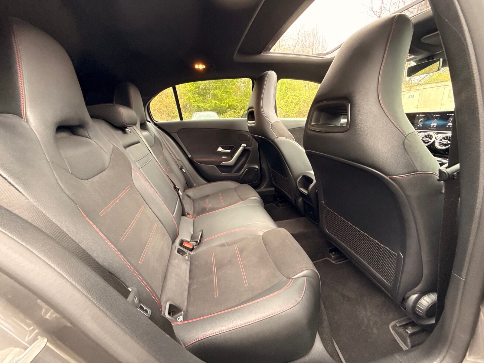 MERCEDES-BENZ Classe A 200 d 2.0 d 8G-DCT 150 cv Boîte auto / AMG Line Édition