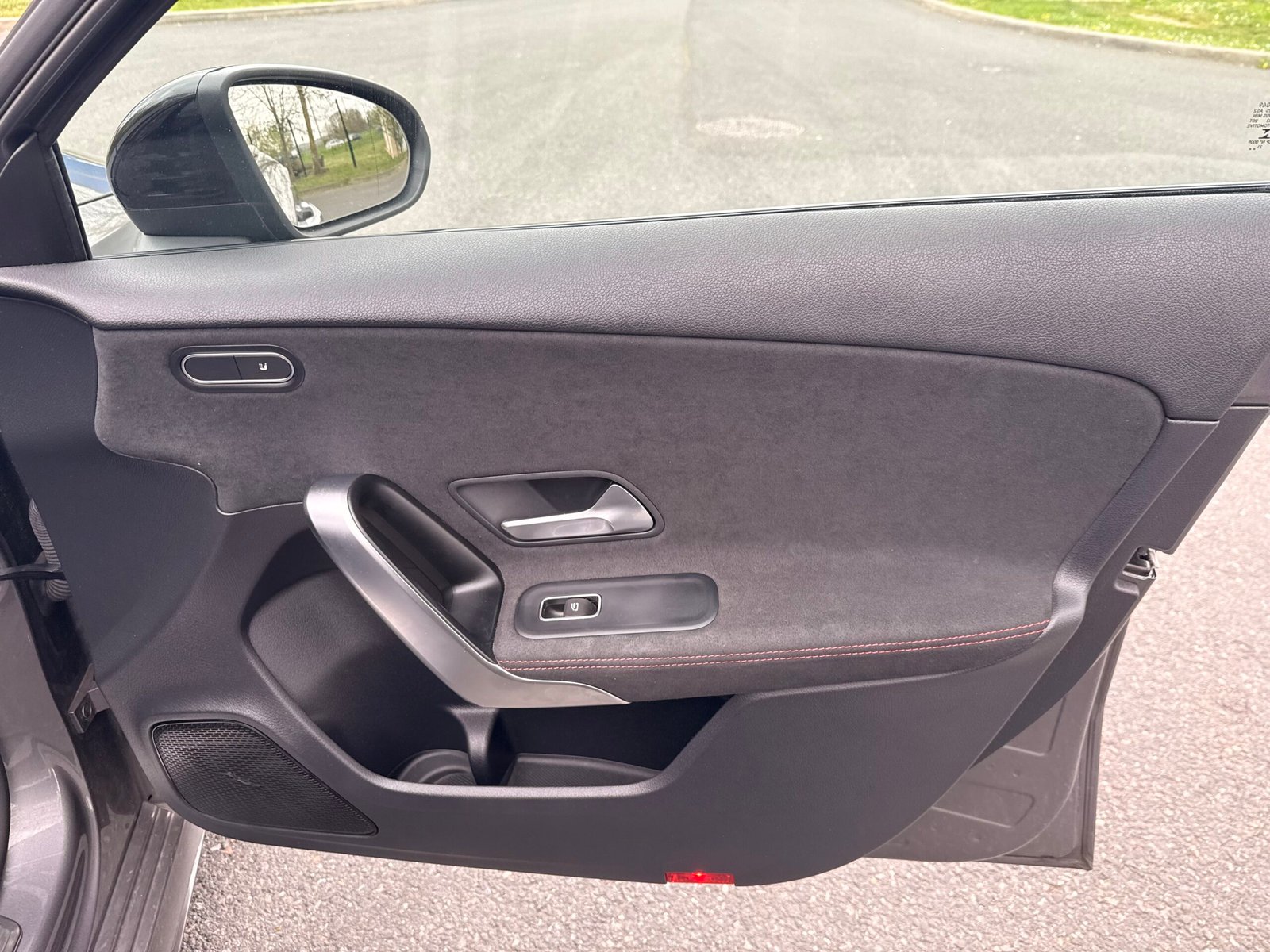 MERCEDES-BENZ Classe A 200 d 2.0 d 8G-DCT 150 cv Boîte auto / AMG Line Édition