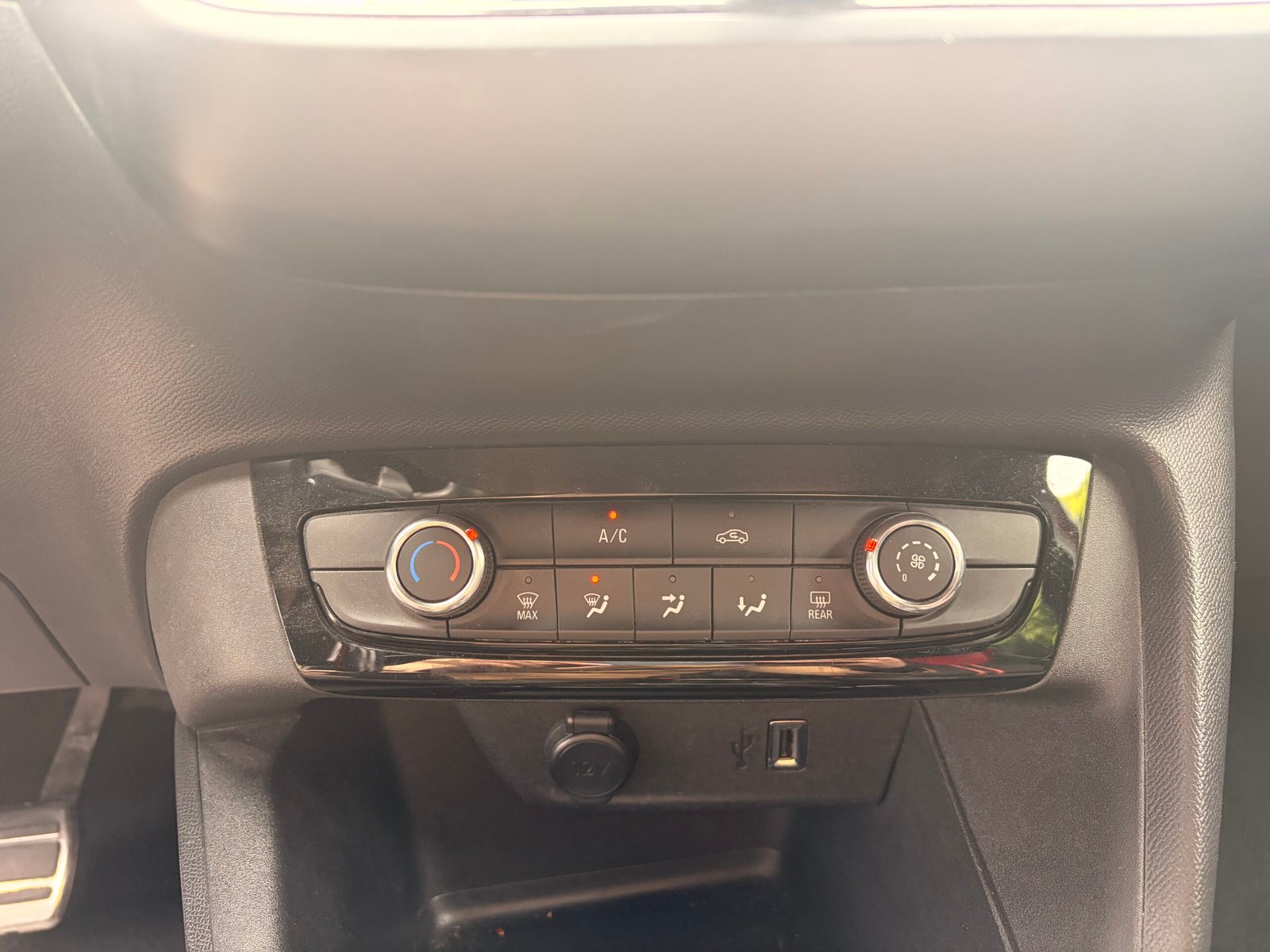 OPEL Corsa 5 Portes 1.2 i 12V Turbo S&S 100 cv Boîte auto GS Line