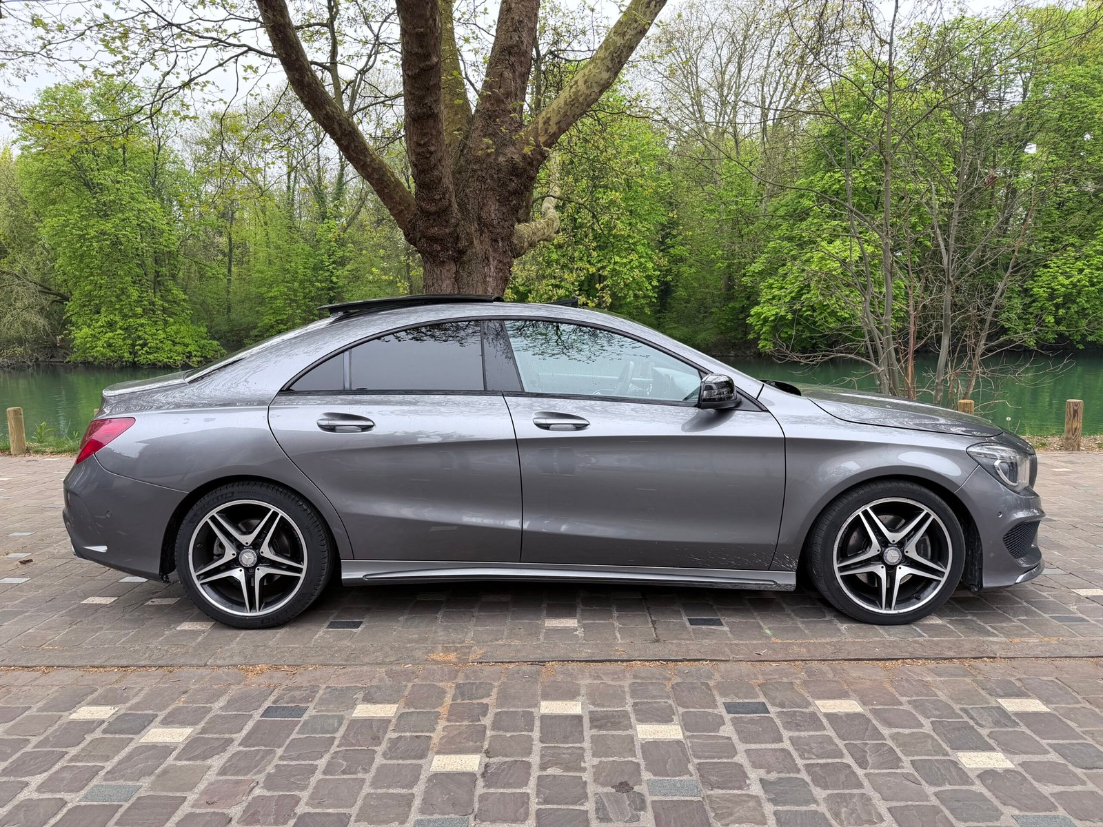 Mercedes-Benz CLA220d Amg Line 7G-DCT