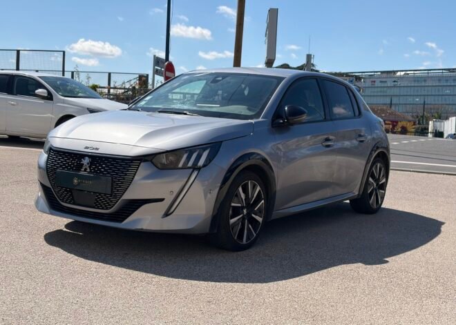 Peugeot 308 GT LINE automatique 1,2 puretech 130ch