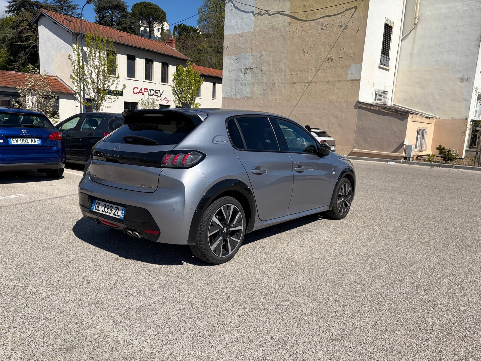 Peugeot 308 GT LINE automatique 1,2 puretech 130ch