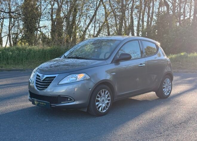 LANCIA Ypsilon 1.2 Stop&Start 69 cv finition platinium + 