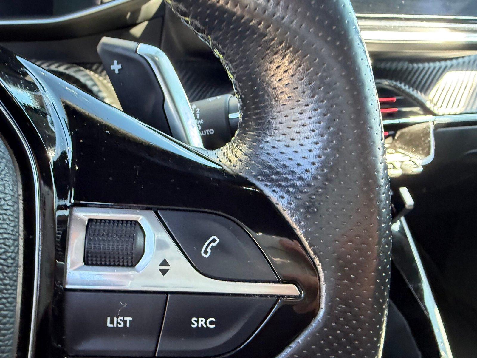 Peugeot 308 GT LINE automatique 1,2 puretech 130ch