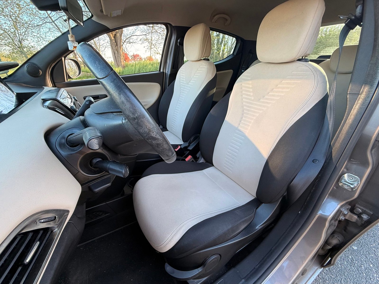 LANCIA Ypsilon 1.2 Stop&Start 69 cv finition platinium + 