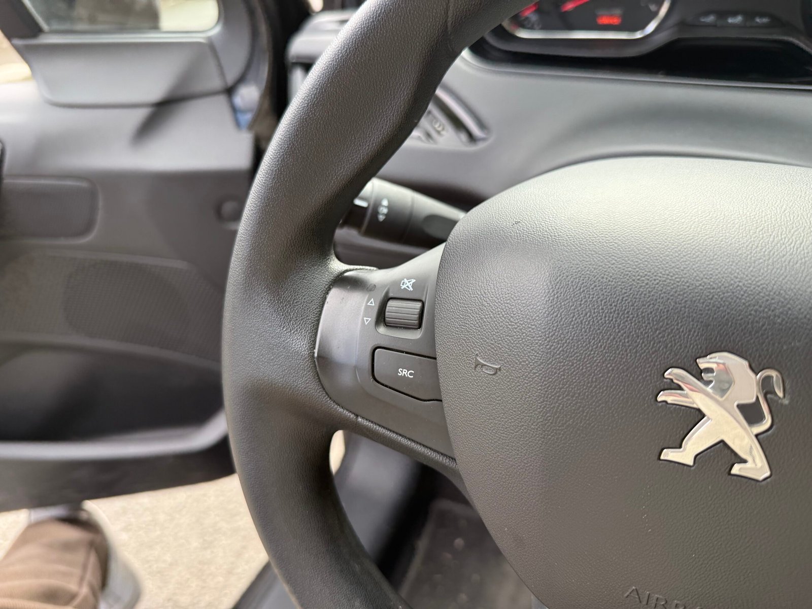 Peugeot 208 1.0 68ch active flexfuel