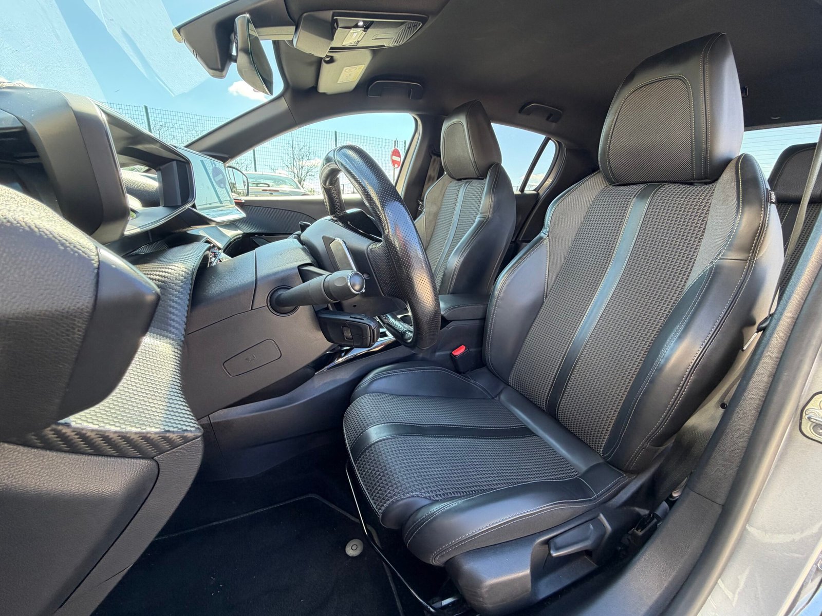 Peugeot 308 GT LINE automatique 1,2 puretech 130ch