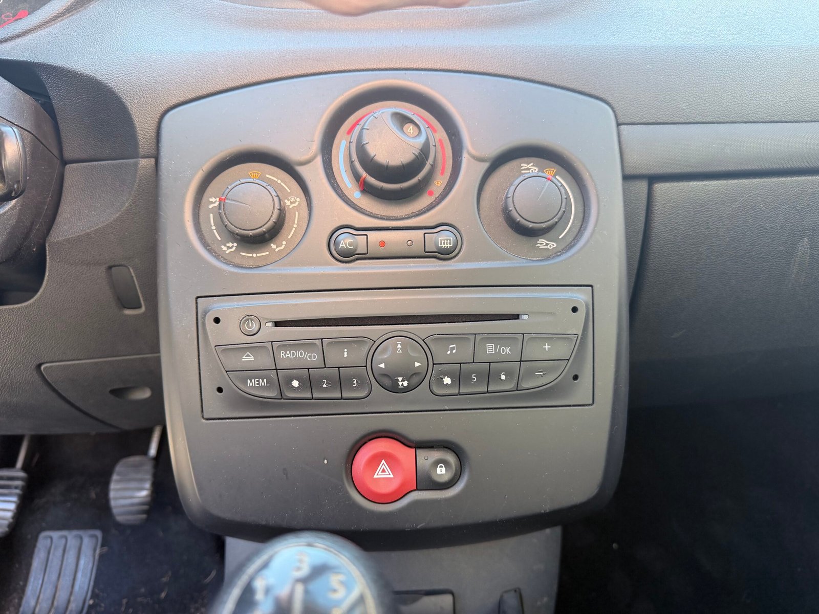 Renault Clio 3 1.5 dci 75