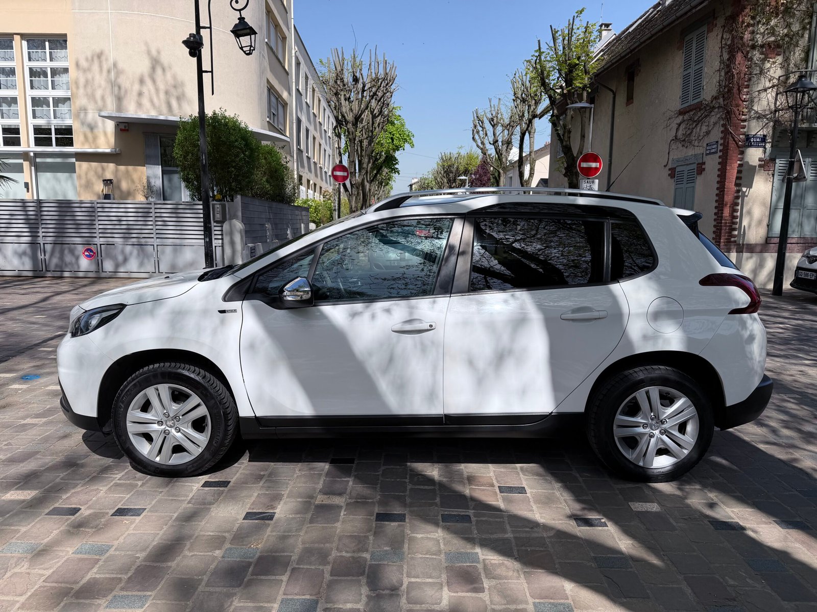 Peugeot 2008 style 1.2 essence 82ch