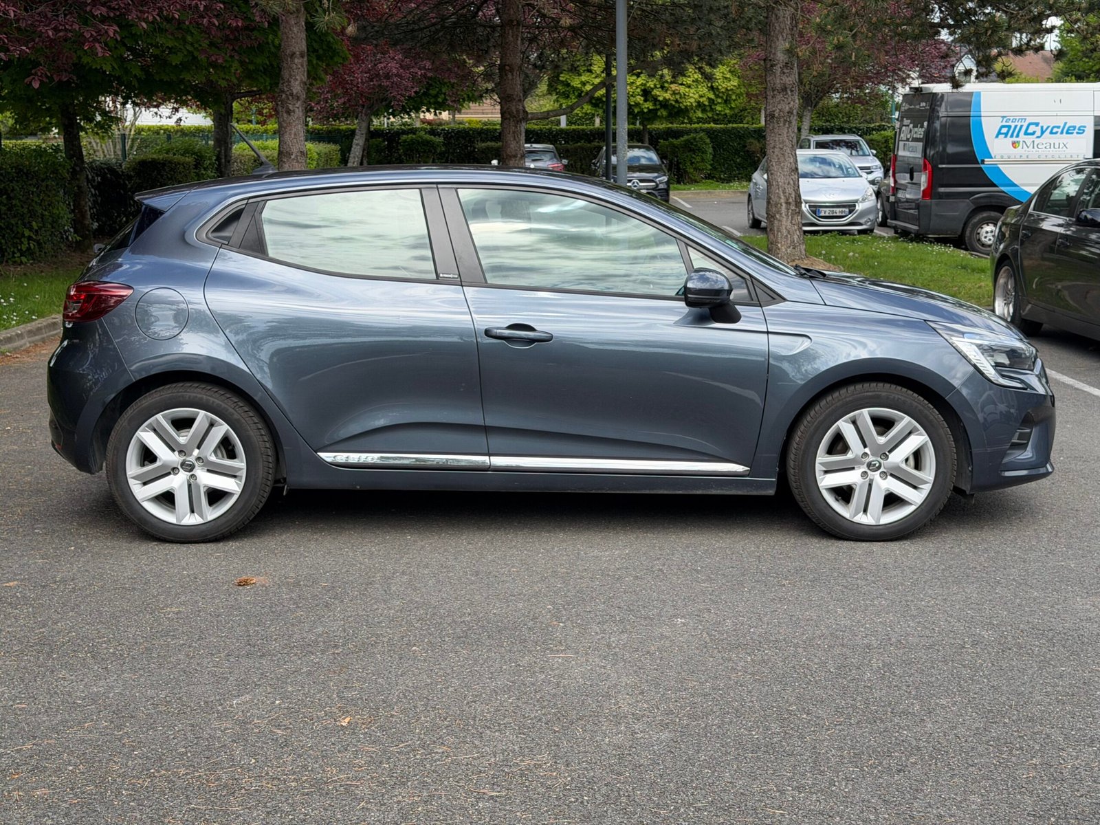 RENAULT Clio V 5 Portes E-TECH 1.6 140 Hybrid Buisness 1ÈRE MAIN