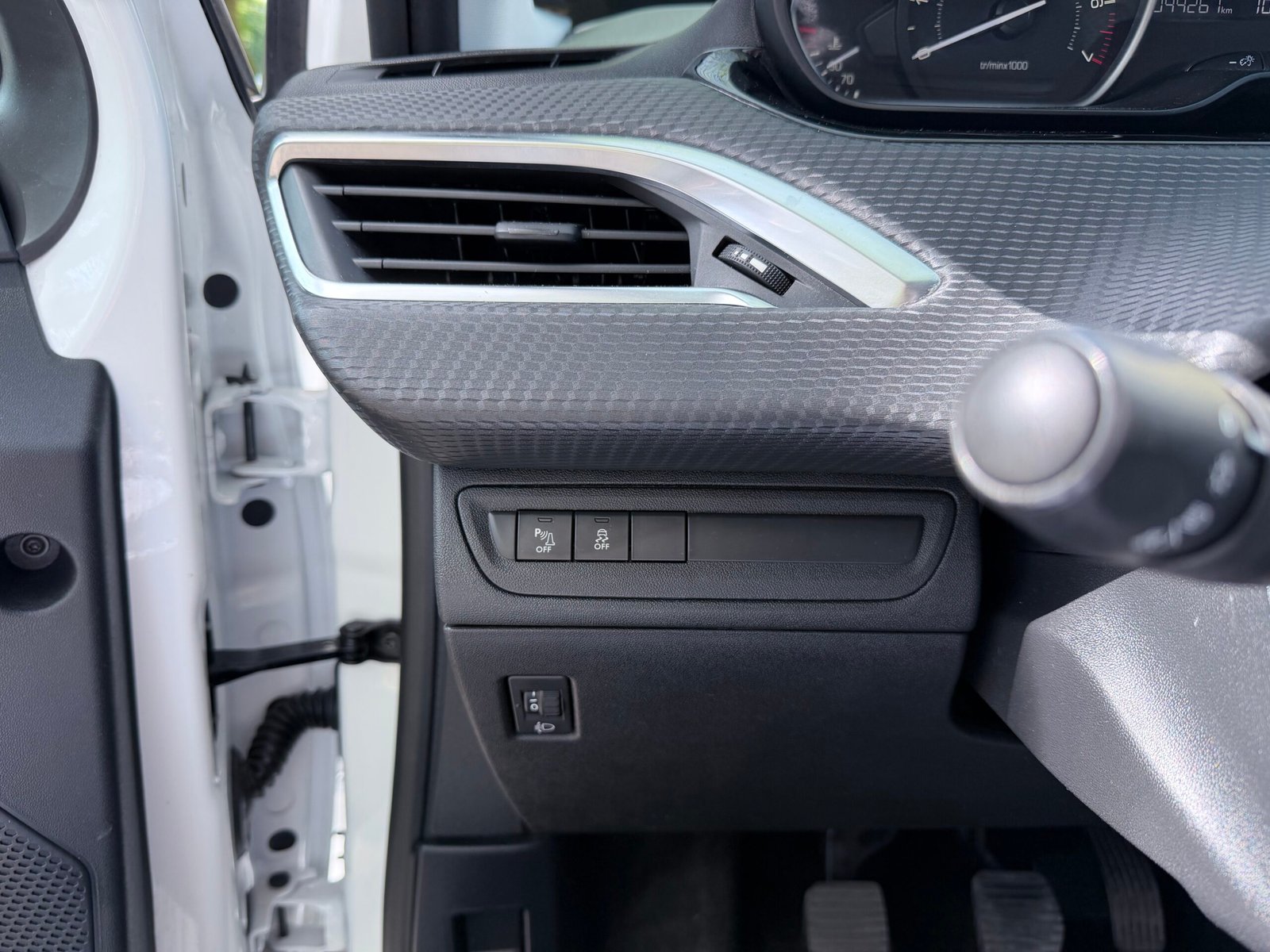 Peugeot 2008 style 1.2 essence 82ch