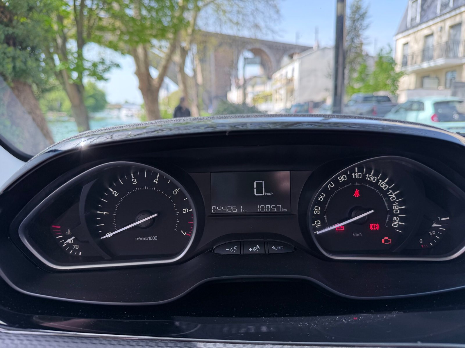 Peugeot 2008 style 1.2 essence 82ch