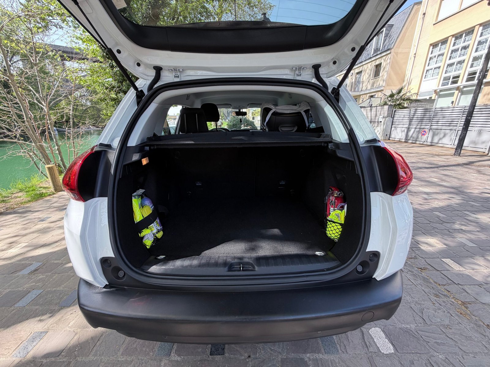 Peugeot 2008 style 1.2 essence 82ch