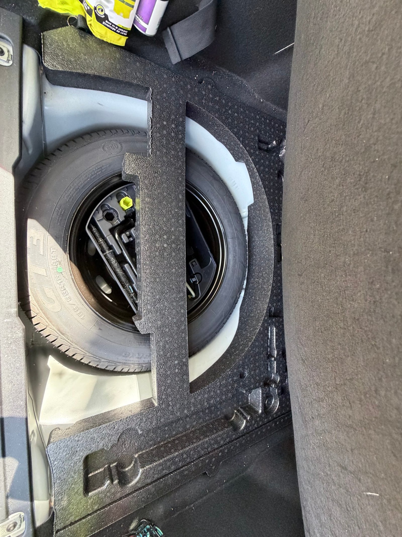 Peugeot 2008 style 1.2 essence 82ch