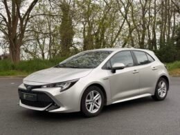 TOYOTA Corolla 1.8 VVT-i GPS 122 CVT Boîte auto / Dynamic Business