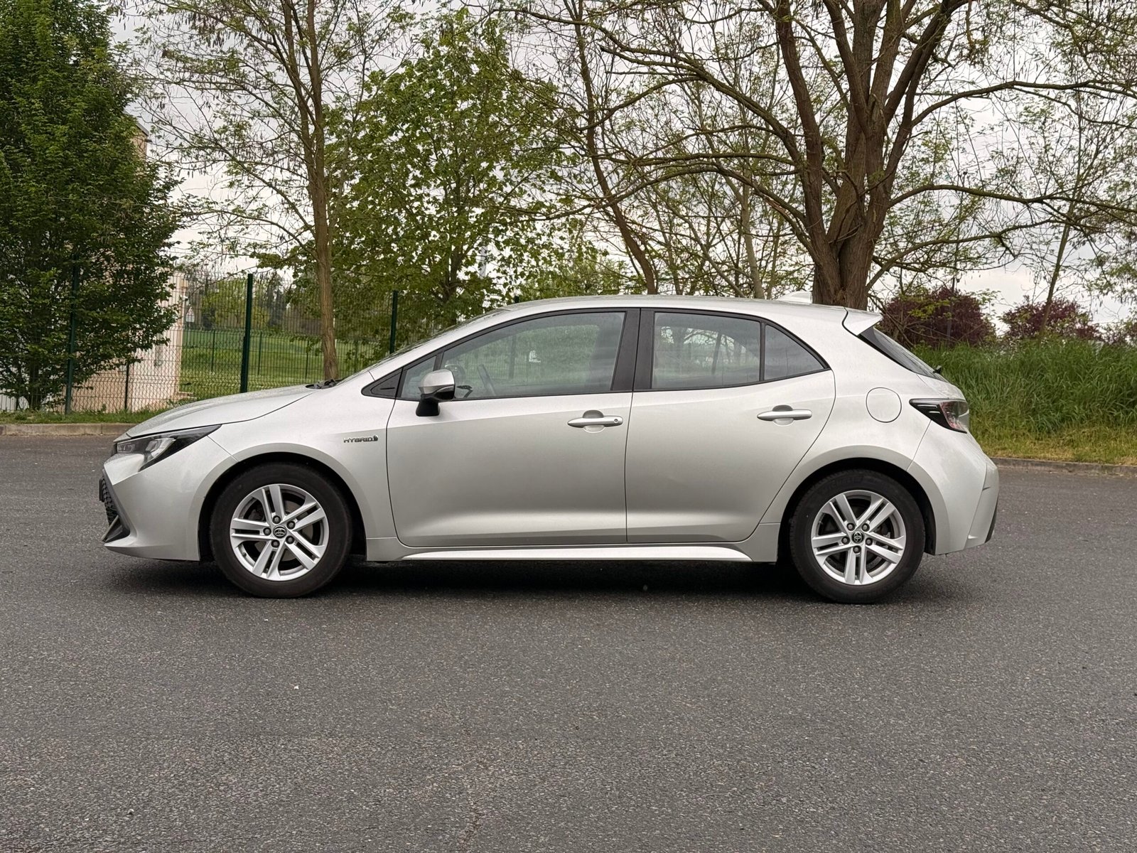 TOYOTA Corolla 1.8 VVT-i GPS 122 CVT Boîte auto / Dynamic Business