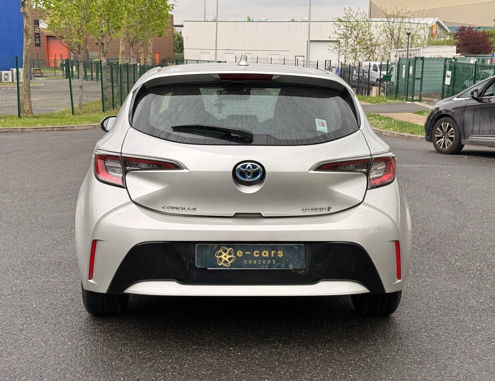 TOYOTA Corolla 1.8 VVT-i GPS 122 CVT Boîte auto / Dynamic Business