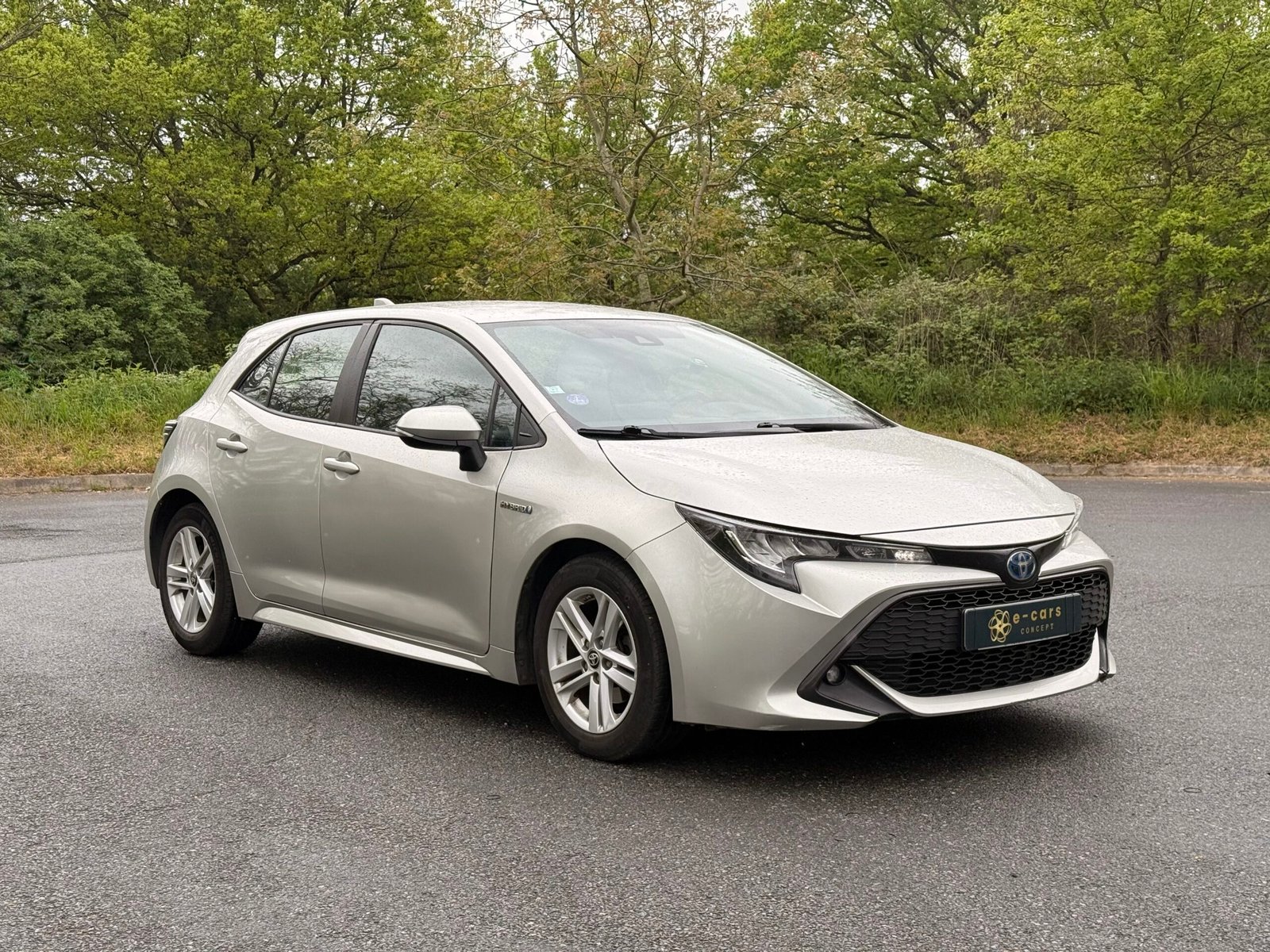 TOYOTA Corolla 1.8 VVT-i GPS 122 CVT Boîte auto / Dynamic Business