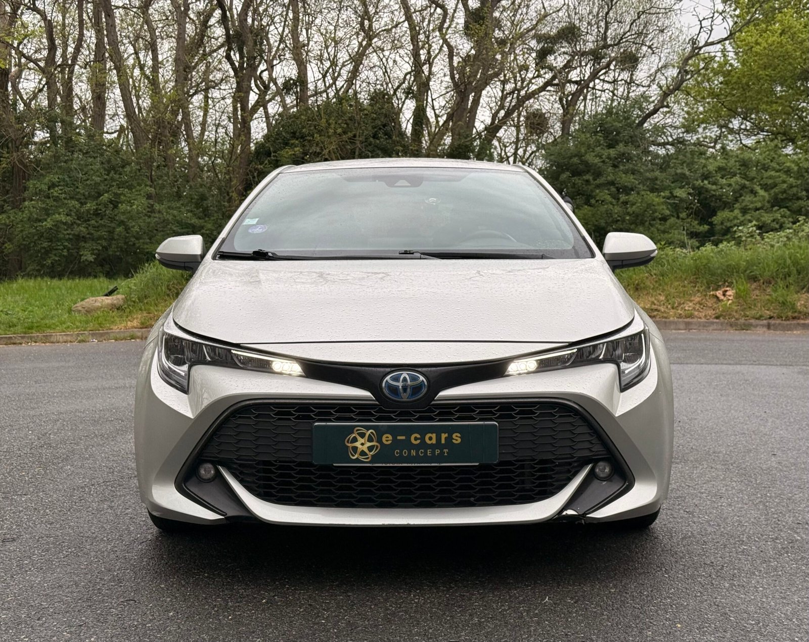 TOYOTA Corolla 1.8 VVT-i GPS 122 CVT Boîte auto / Dynamic Business