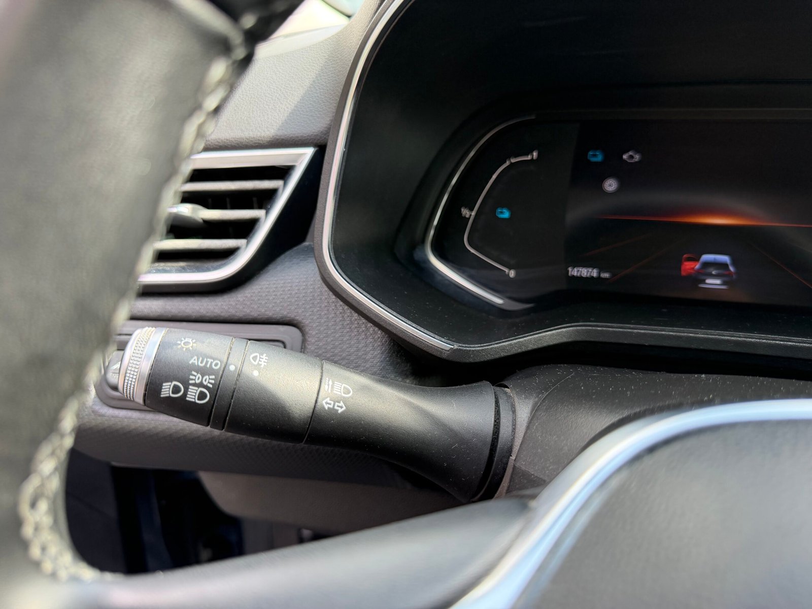 RENAULT Clio V 5 Portes E-TECH 1.6 140 Hybrid Buisness 1ÈRE MAIN