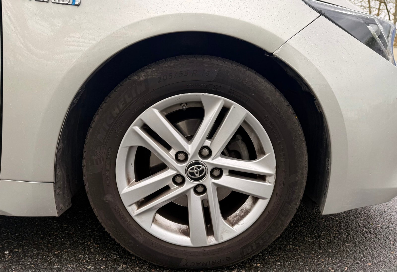 TOYOTA Corolla 1.8 VVT-i GPS 122 CVT Boîte auto / Dynamic Business