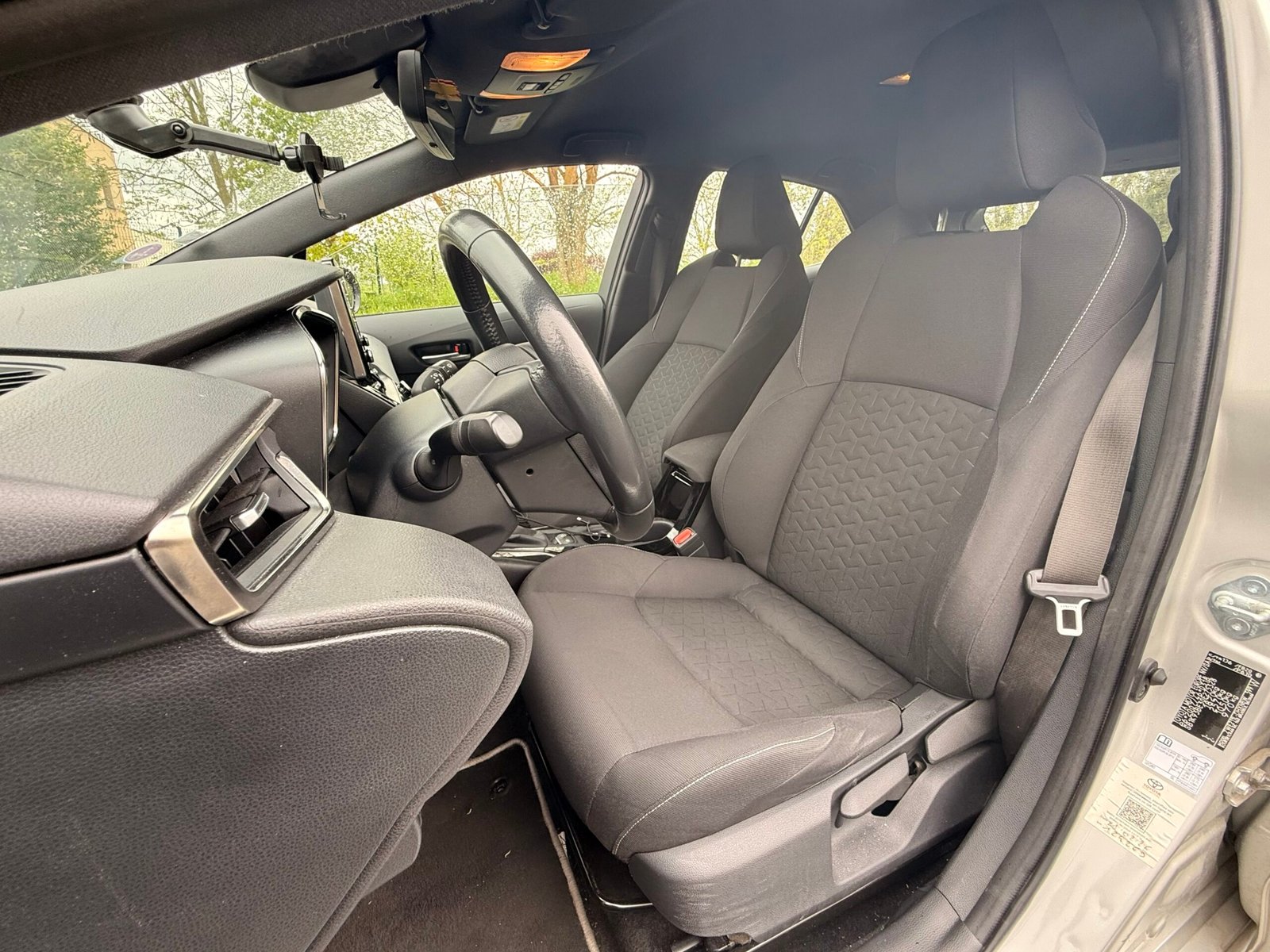 TOYOTA Corolla 1.8 VVT-i GPS 122 CVT Boîte auto / Dynamic Business