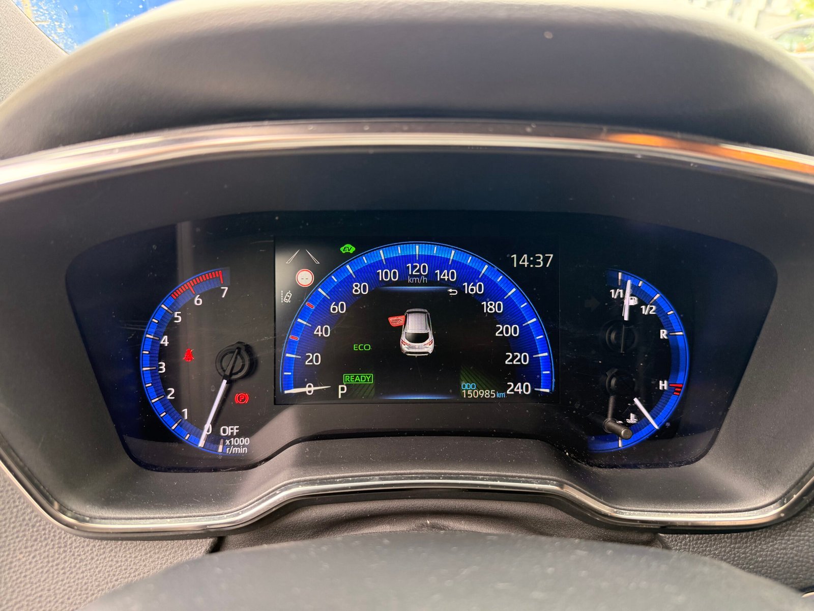 TOYOTA Corolla 1.8 VVT-i GPS 122 CVT Boîte auto / Dynamic Business