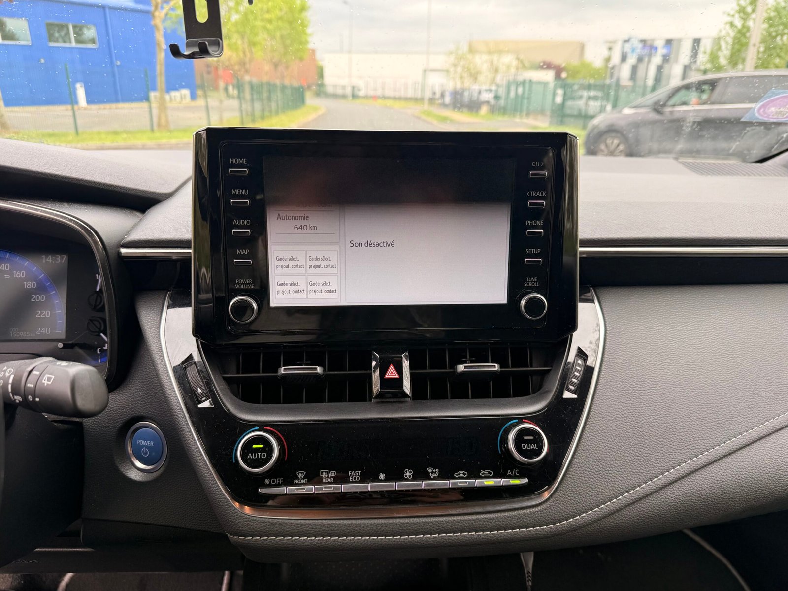 TOYOTA Corolla 1.8 VVT-i GPS 122 CVT Boîte auto / Dynamic Business