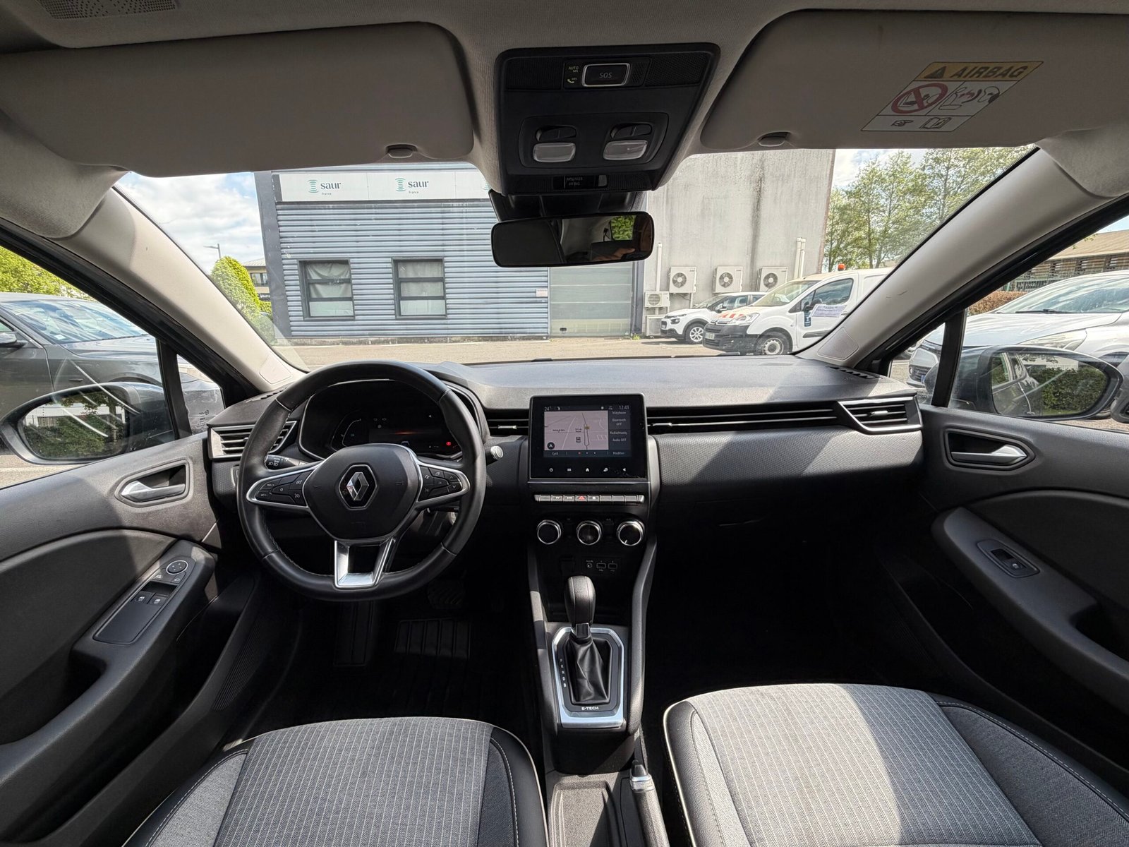 RENAULT Clio V 5 Portes E-TECH 1.6 140 Hybrid Buisness 1ÈRE MAIN