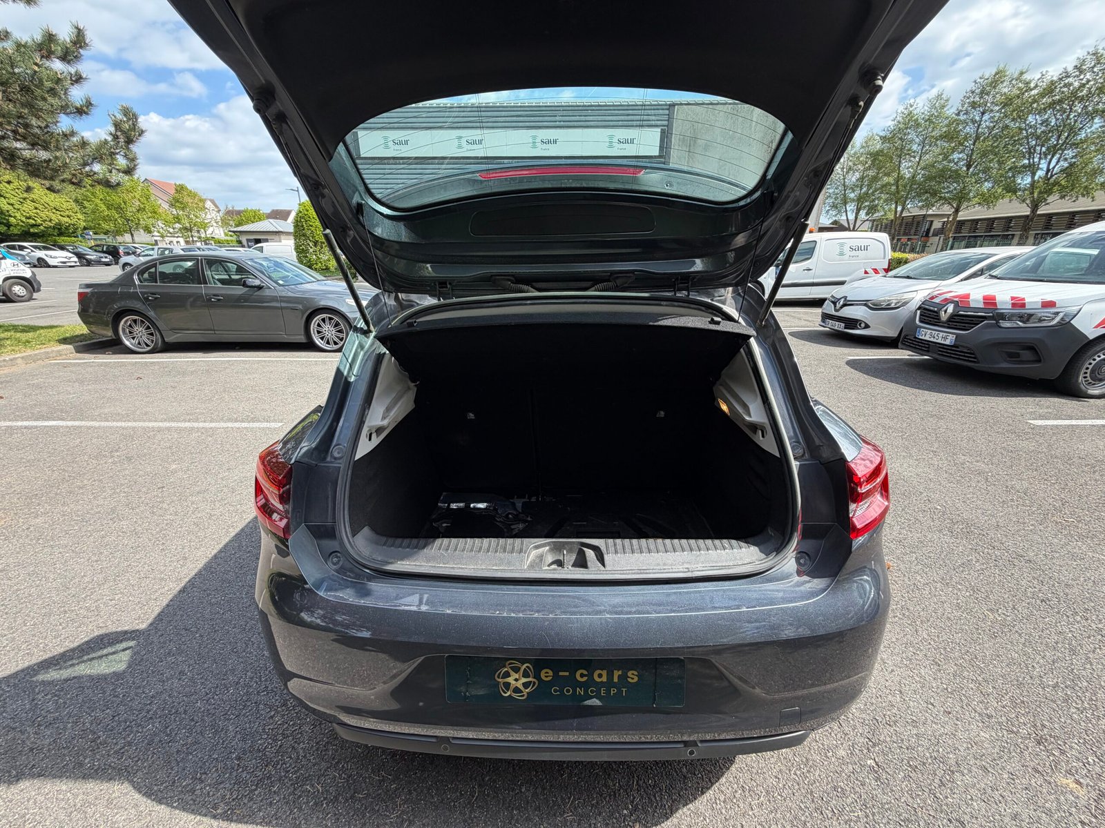 RENAULT Clio V 5 Portes E-TECH 1.6 140 Hybrid Buisness 1ÈRE MAIN