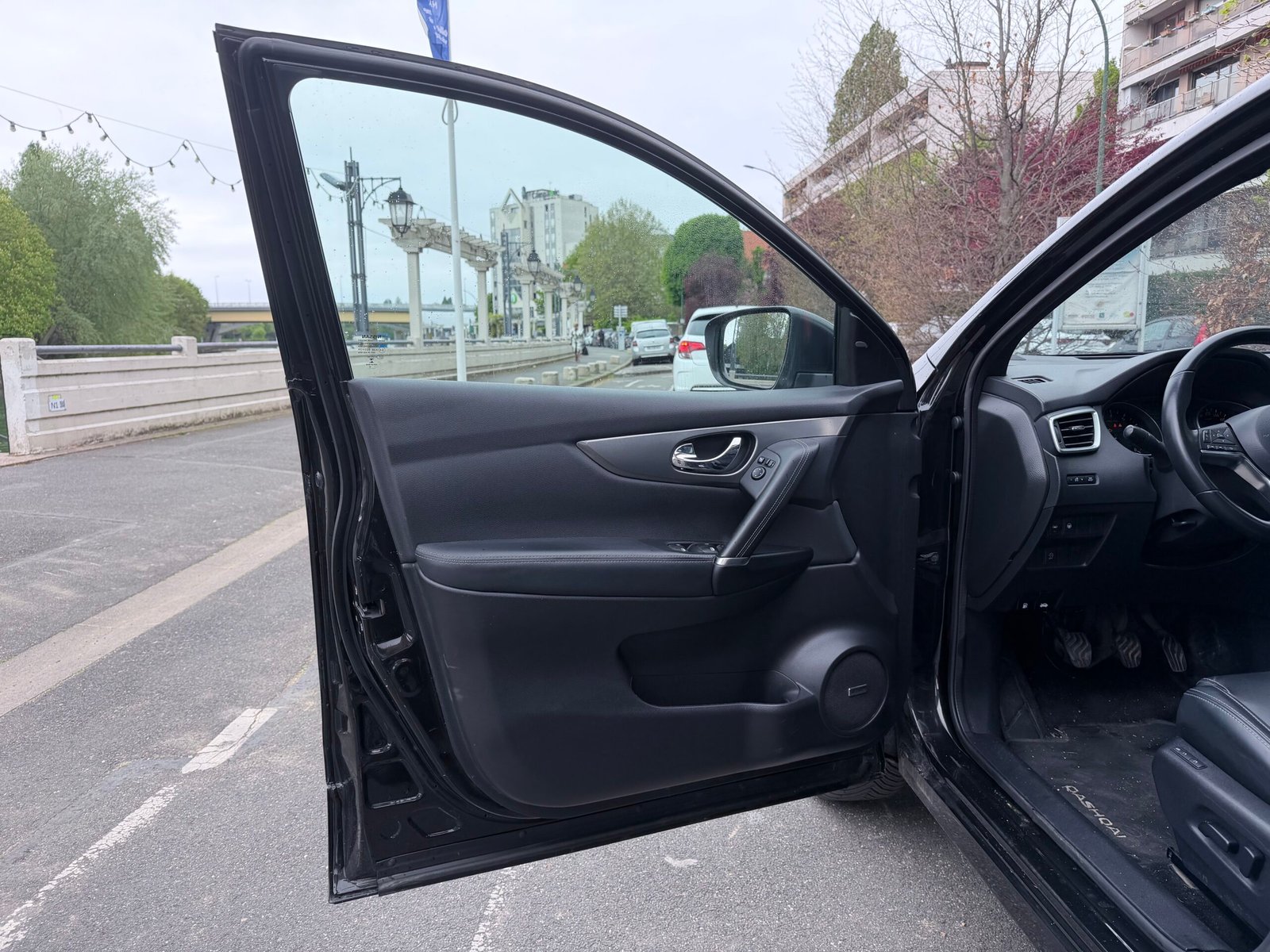 Nissan Qashqai Tekna+ 1.3 essence 140ch