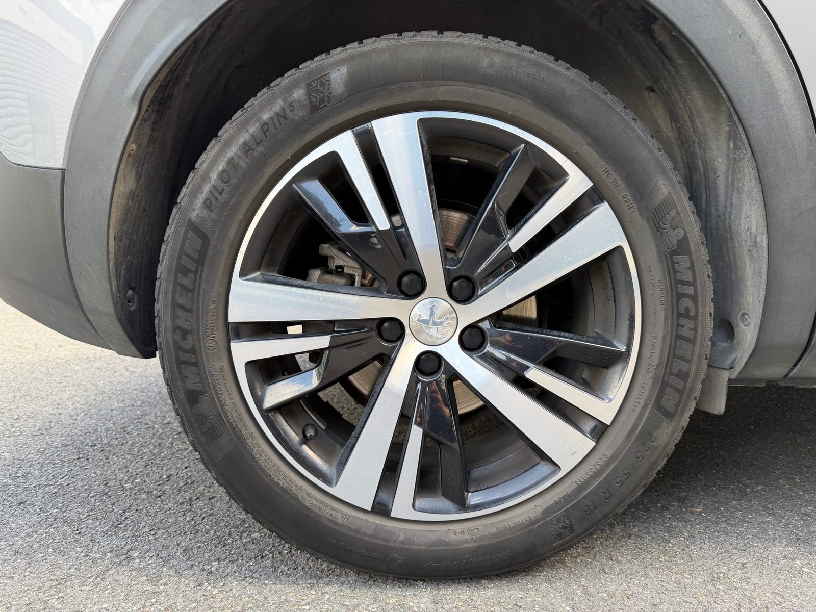 PEUGEOT 3008 II 1.5 BlueHDi EAT8 S&S 130 cv Boîte auto ALLURE