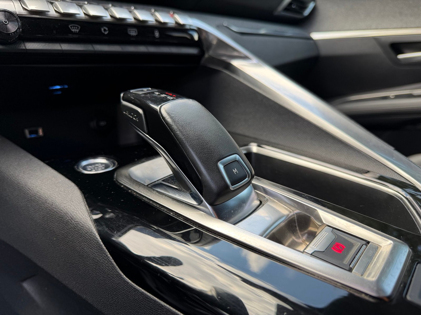 PEUGEOT 3008 II 1.5 BlueHDi EAT8 S&S 130 cv Boîte auto ALLURE