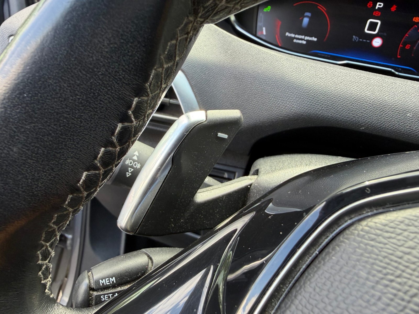 PEUGEOT 3008 II 1.5 BlueHDi EAT8 S&S 130 cv Boîte auto ALLURE