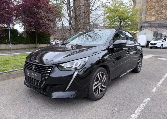 Peugeot 208 allure boîte automatique 1.2 essence 130