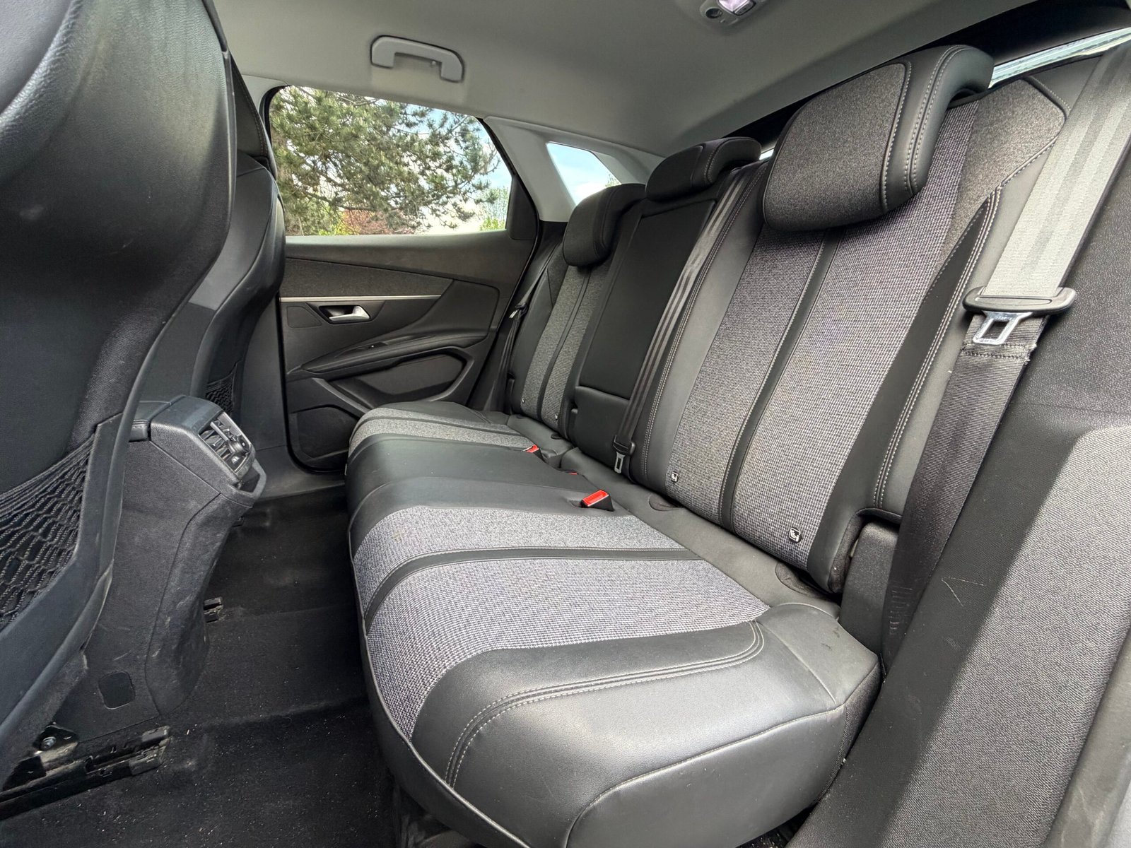 PEUGEOT 3008 II 1.5 BlueHDi EAT8 S&S 130 cv Boîte auto ALLURE