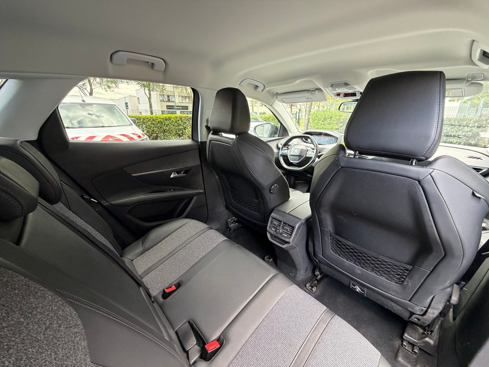 PEUGEOT 3008 II 1.5 BlueHDi EAT8 S&S 130 cv Boîte auto ALLURE