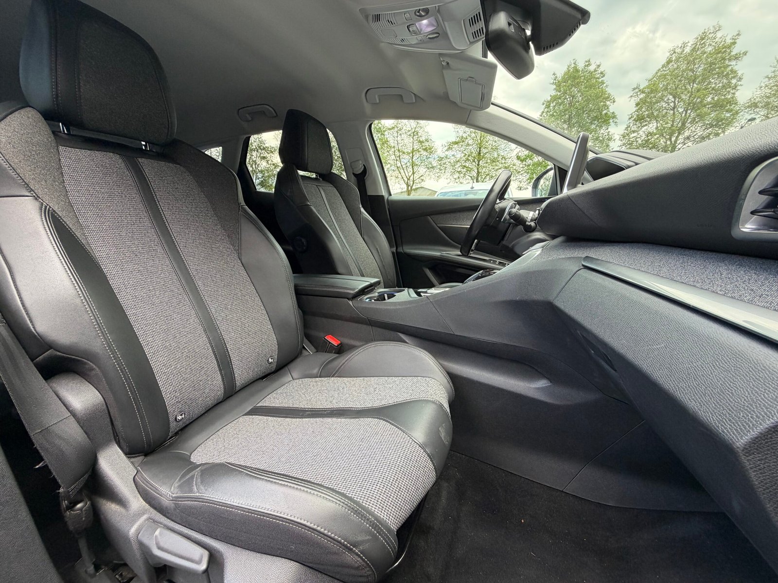 PEUGEOT 3008 II 1.5 BlueHDi EAT8 S&S 130 cv Boîte auto ALLURE