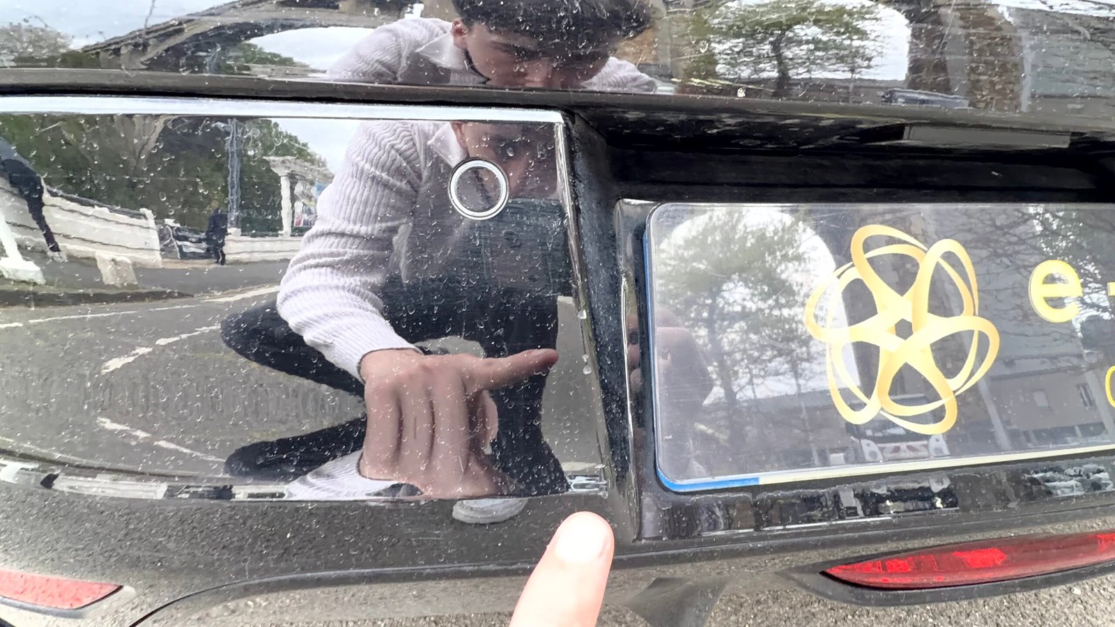 Peugeot 208 allure boîte automatique 1.2 essence 130