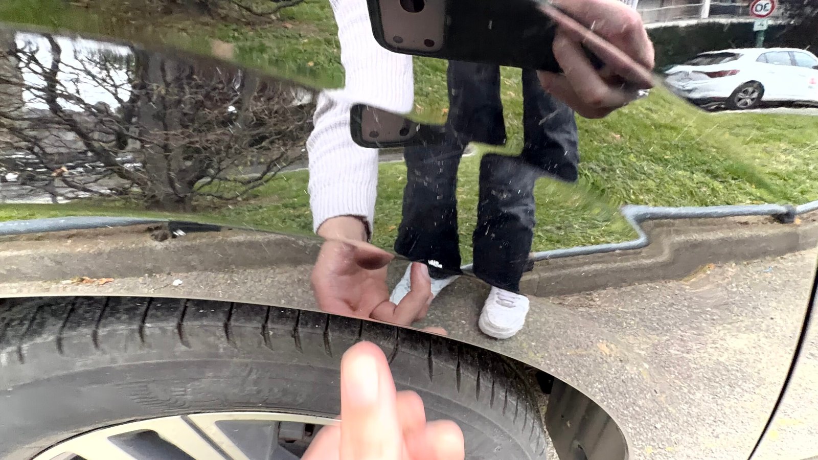 Peugeot 208 allure boîte automatique 1.2 essence 130