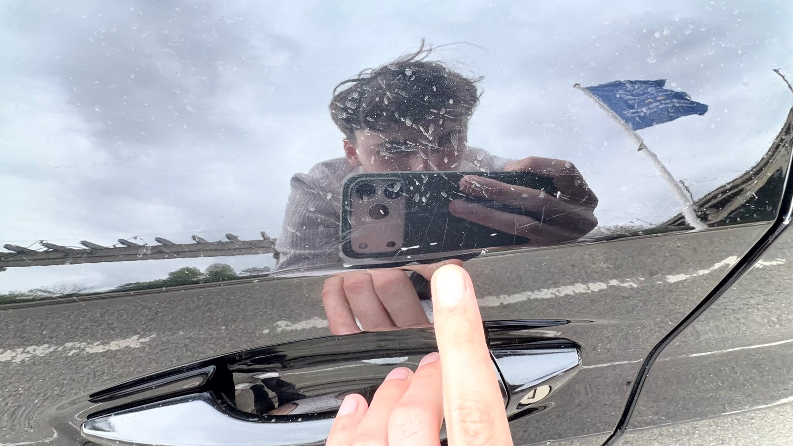 Peugeot 208 allure boîte automatique 1.2 essence 130