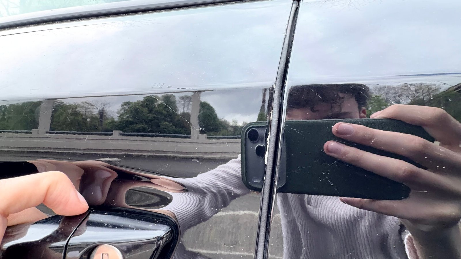 Peugeot 208 allure boîte automatique 1.2 essence 130