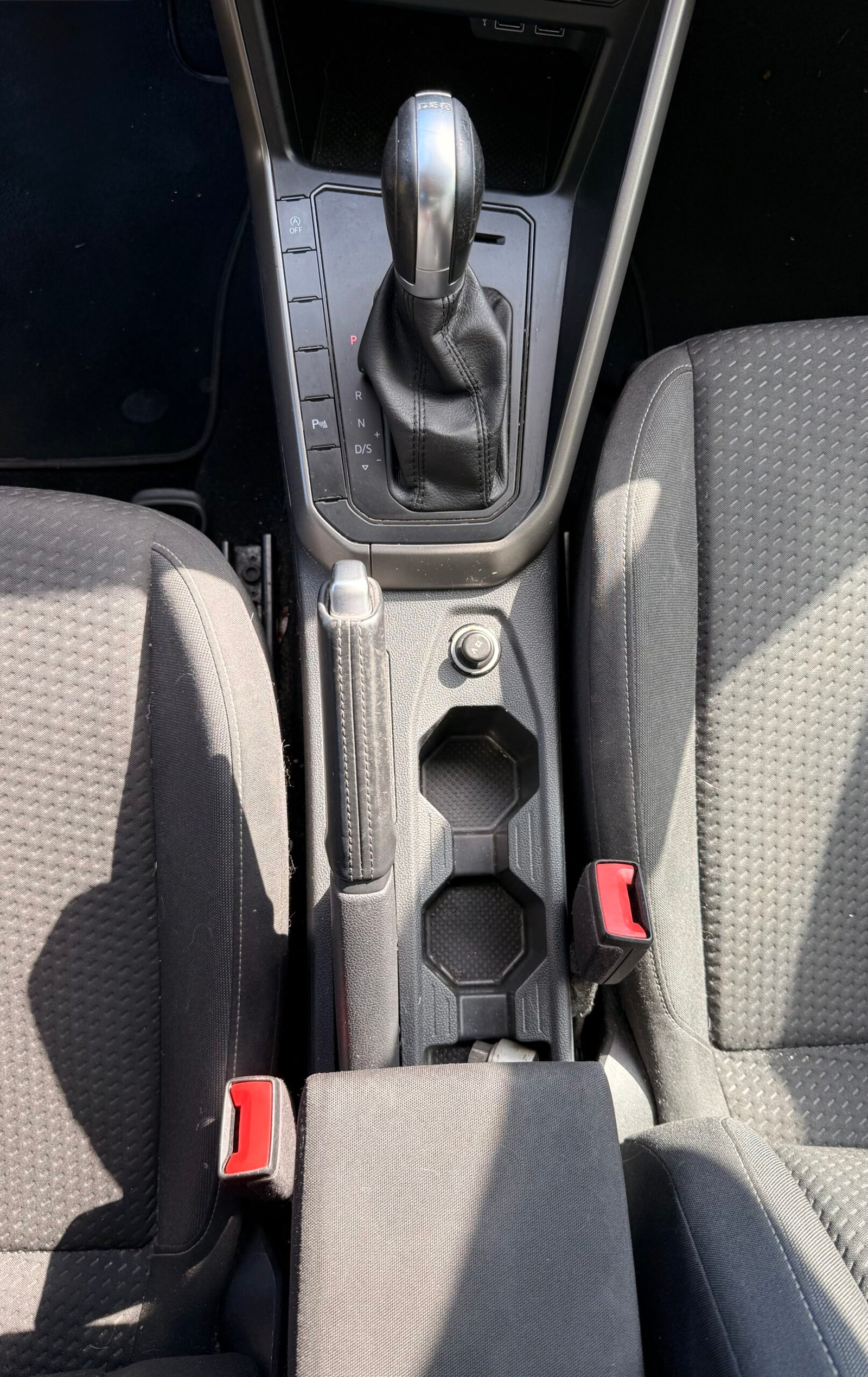 VOLKSWAGEN Polo VI 1.0 TSI DSG7 95 cv Boîte auto / Loundge