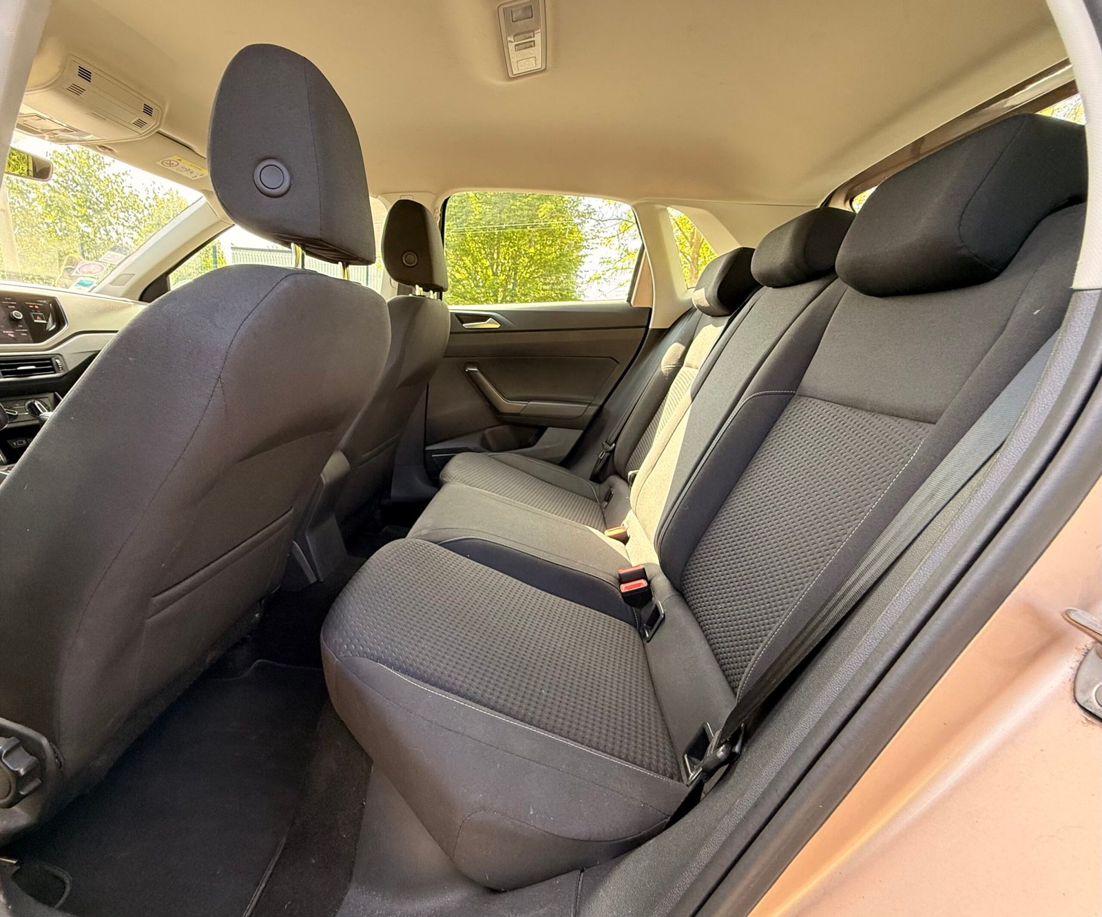 VOLKSWAGEN Polo VI 1.0 TSI DSG7 95 cv Boîte auto / Loundge