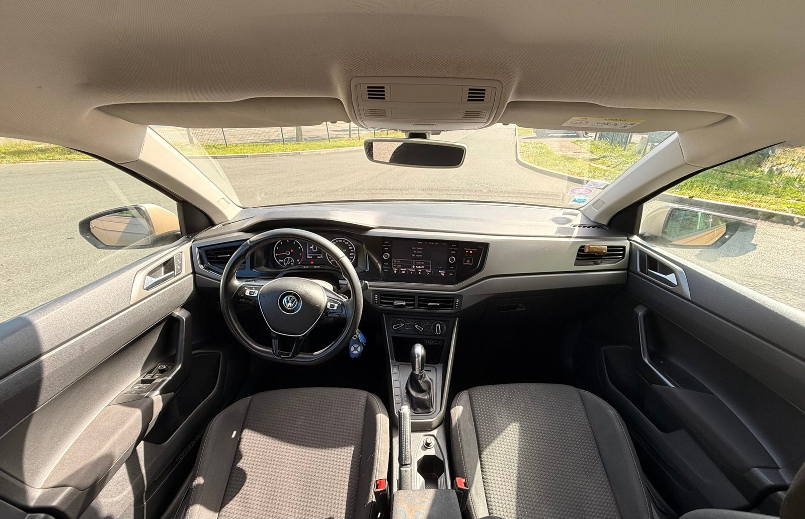 VOLKSWAGEN Polo VI 1.0 TSI DSG7 95 cv Boîte auto / Loundge