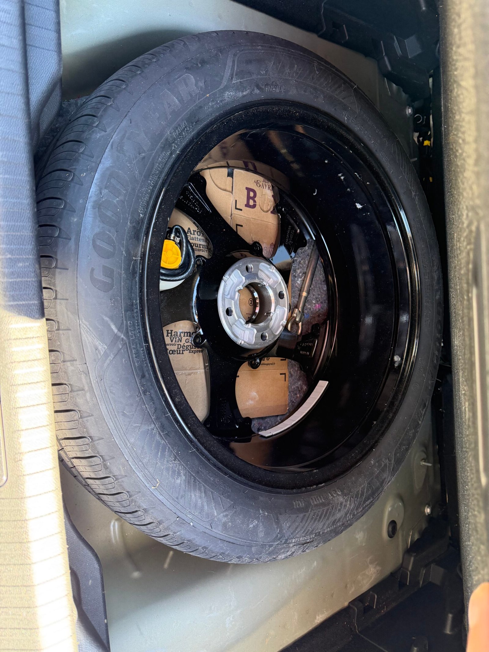 CITROEN C4 III 1.2 PURETECH 130 S&S FEEL PACK BVM6 Caractéristiques CITROEN C4 III 1.2 PURETECH 130 S&S FEEL PACK BVM6