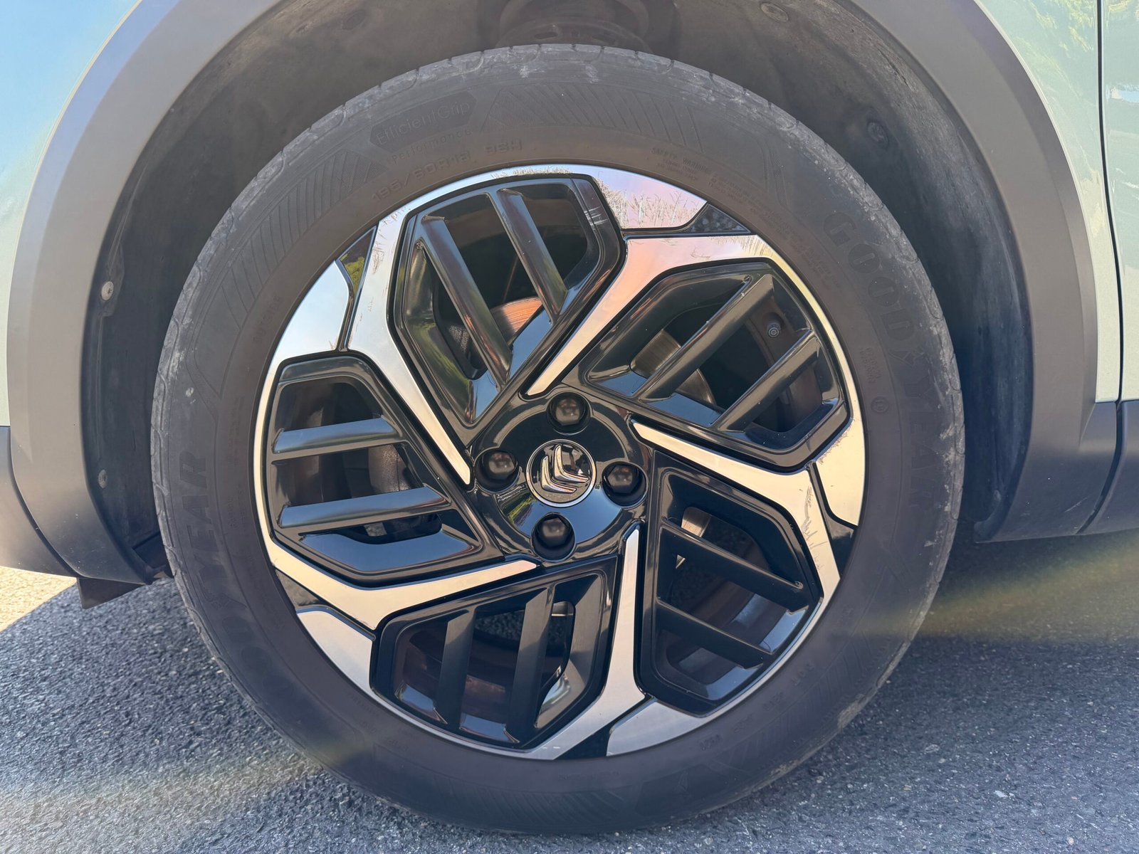 CITROEN C4 III 1.2 PURETECH 130 S&S FEEL PACK BVM6 Caractéristiques CITROEN C4 III 1.2 PURETECH 130 S&S FEEL PACK BVM6