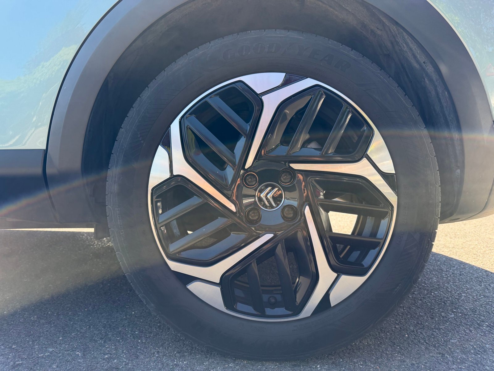 CITROEN C4 III 1.2 PURETECH 130 S&S FEEL PACK BVM6 Caractéristiques CITROEN C4 III 1.2 PURETECH 130 S&S FEEL PACK BVM6