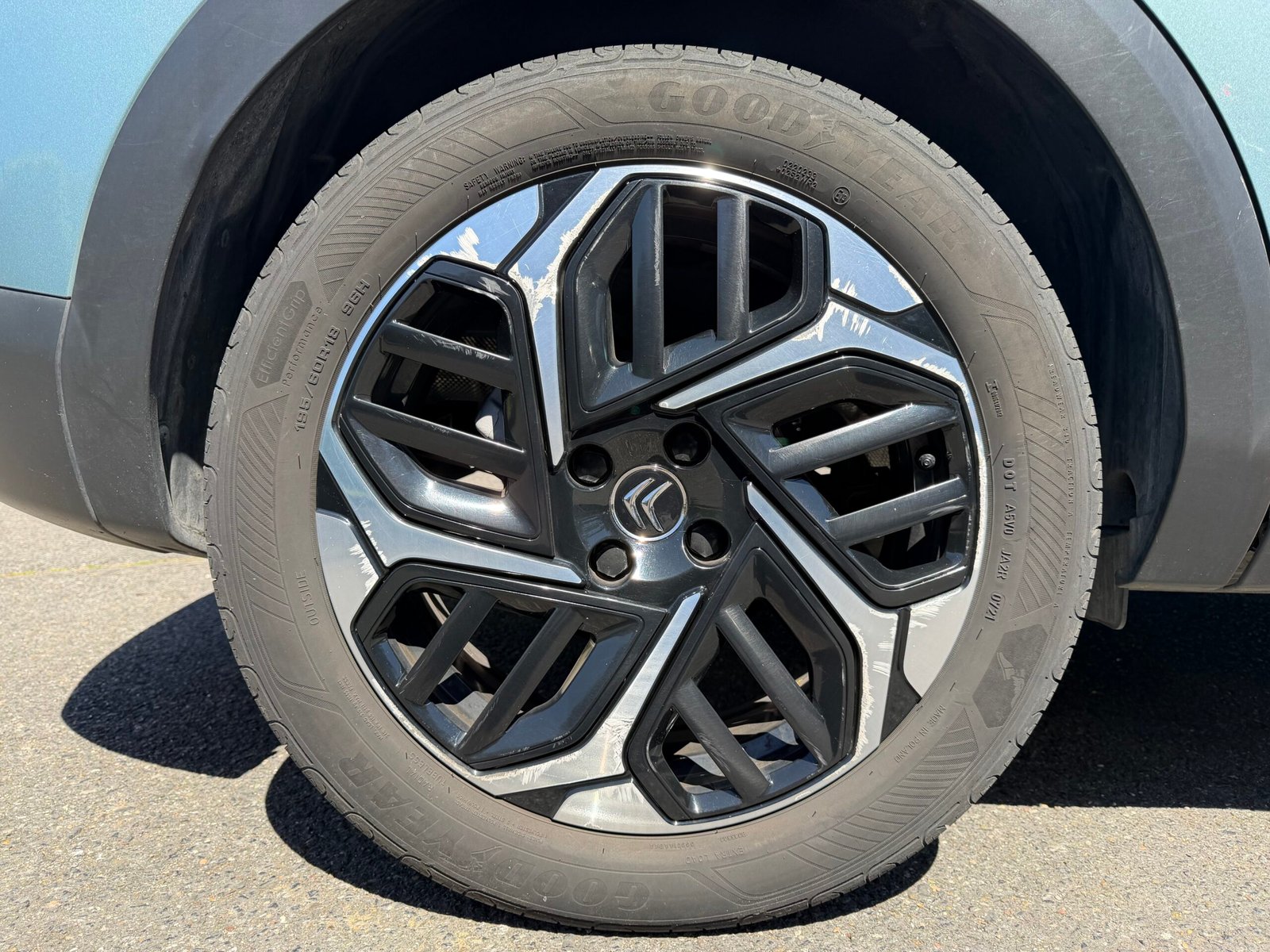 CITROEN C4 III 1.2 PURETECH 130 S&S FEEL PACK BVM6 Caractéristiques CITROEN C4 III 1.2 PURETECH 130 S&S FEEL PACK BVM6